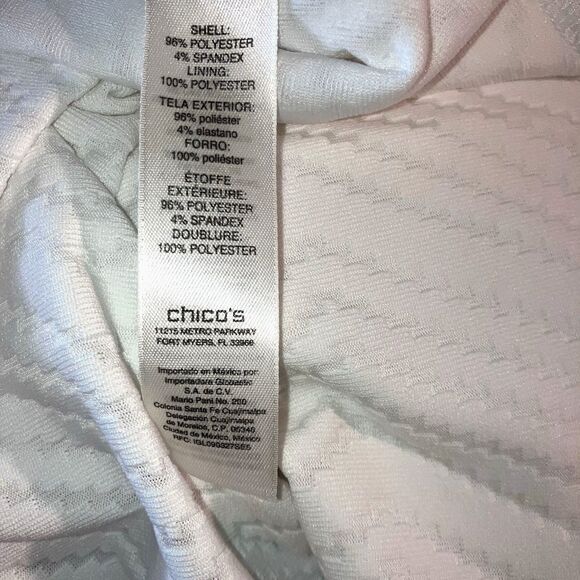 CHICO’S sz M sz 1 Solid White Knit Embossed 3/4 Sleeve Blouse Top Tunic - Picture 4 of 5